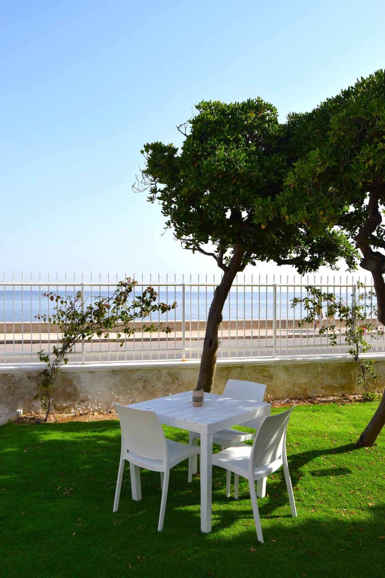 Hotel 12 Passi Dal Mare Bari Exterior foto